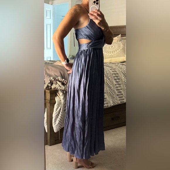 Lulu's Blue Midi Dress - Picture 6 of 8